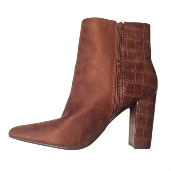 Bamboo Bellflower Faux Suede Alligator Detail Booties In Rust Size 8 - Picture 8 of 12